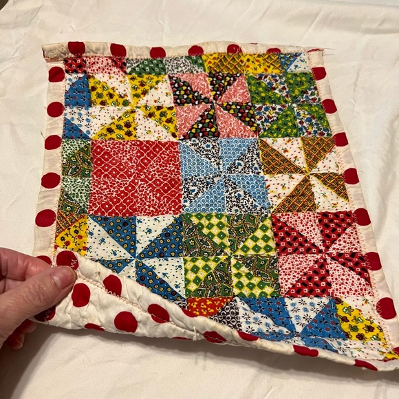 SOLD!!! Vintage patchwork quilt blanket doll or dollhouse 10”x12” - Picture 2 of 13